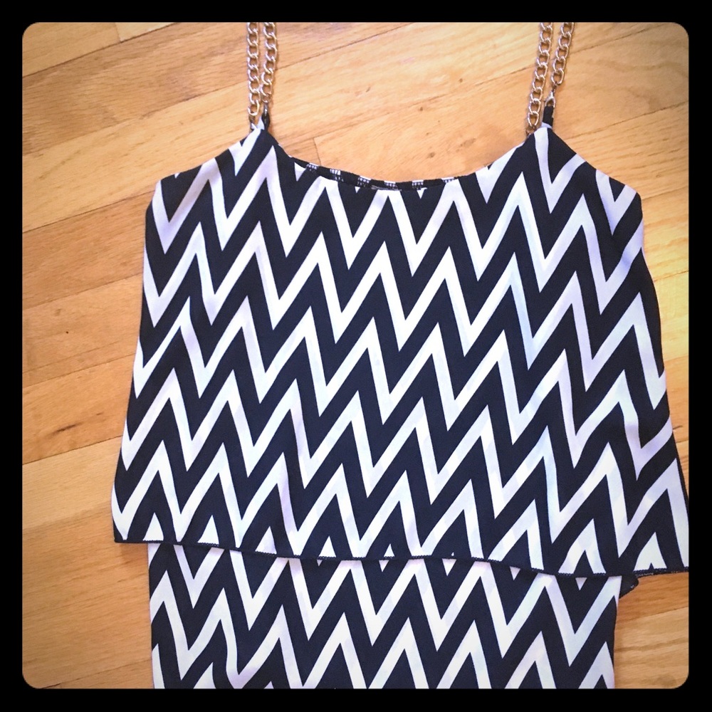 Gold chain strap black & white cami